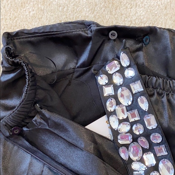 Black satin dress - Picture 6 of 6